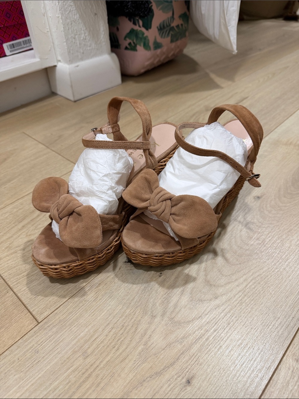 kate spade Tan Bow Wedge Sandals - Picture 6 of 7